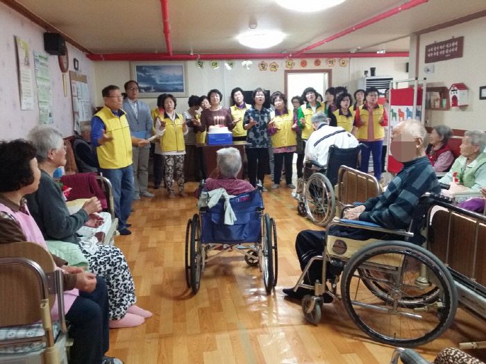 14년5월 큰빛교회 사랑의 지팡이 어버이날 행사