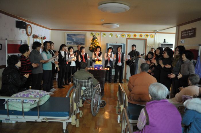 12년12월 큰빛교회 사랑의지팡이 성탄공연