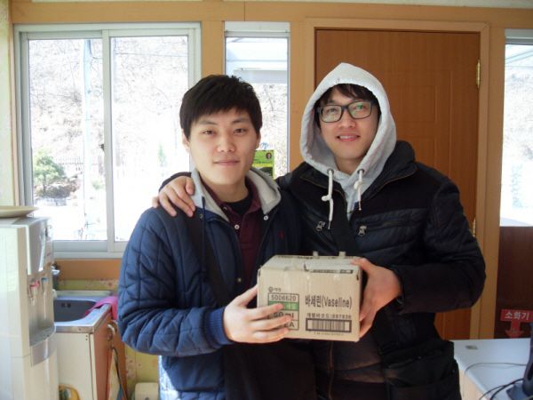 11/03월 박찬종 학생 후원물품 전달
